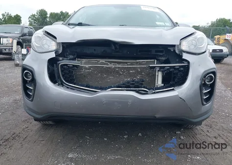 2018 Kia Sportage Lx z USA, uszkodzony, nr VIN KNDPMCAC9J7348224